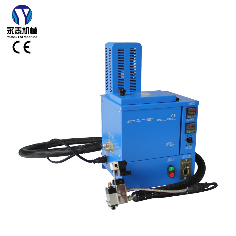 Automatic hot melt glue dispenser
